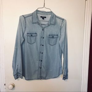 Vintage Old Navy Woman’s shirt
